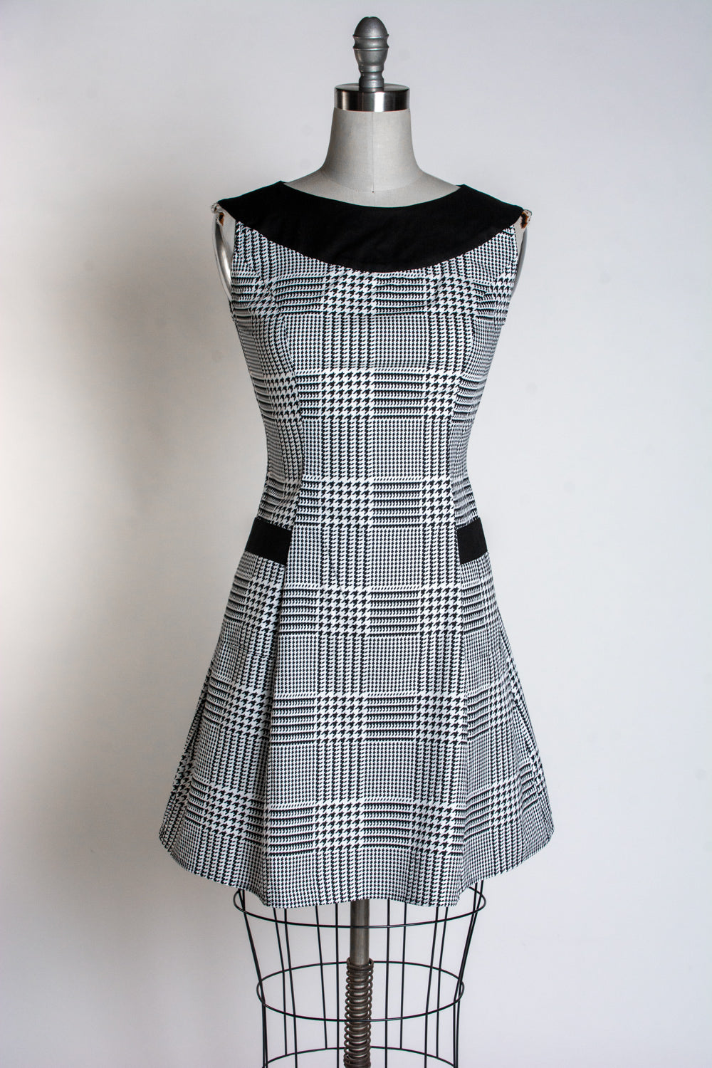 Doreen Dress- Houndstooth Plaid