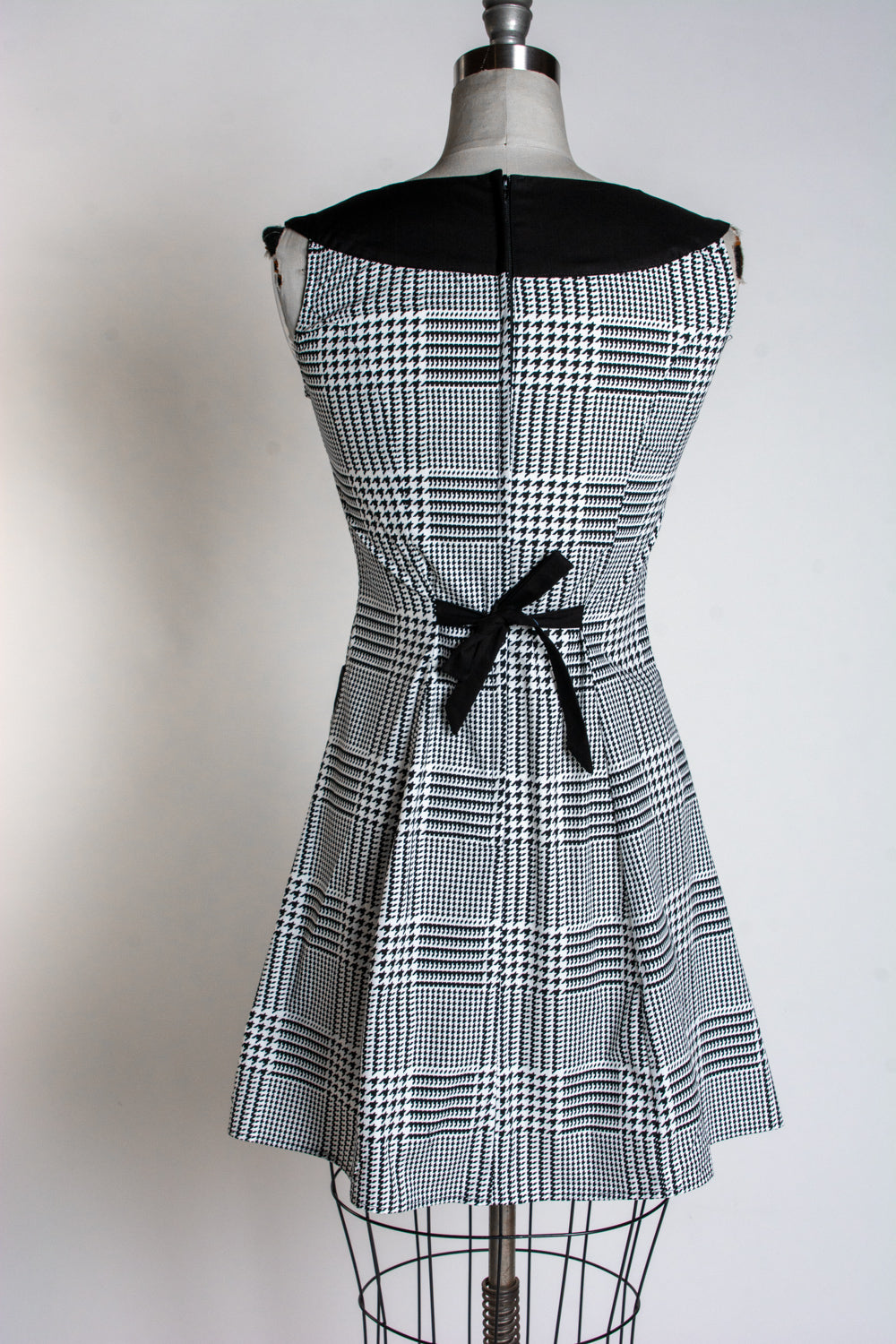 Doreen Dress- Houndstooth Plaid